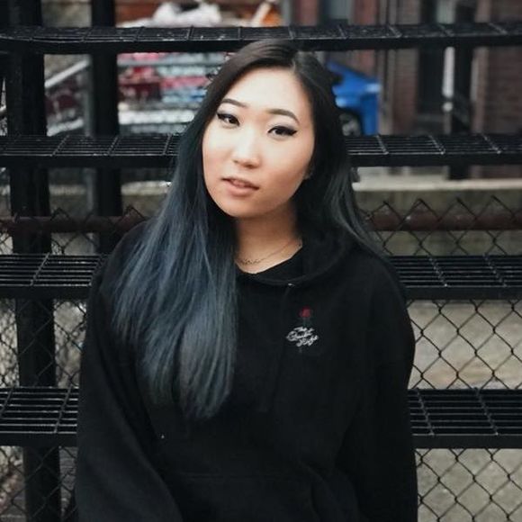 Meet your Posher, Sarah - Picture 1 of 1